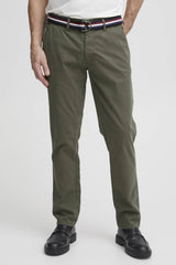 Pantalon FQ1924 Chino Regular Vert Olive