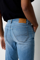 Jean's Paddock's Pipe Light Blue Use